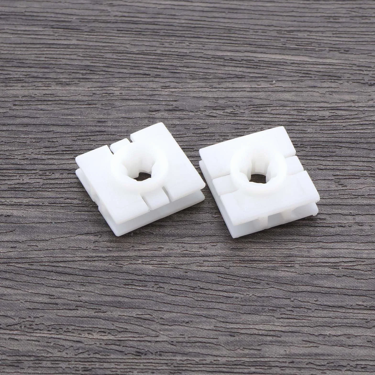 20 clips de sujeción para faldones laterales de plástico, cuadrados, compatibles con Smart Fortwo 451 y compatibles con Audi New A4L B9, color blanco