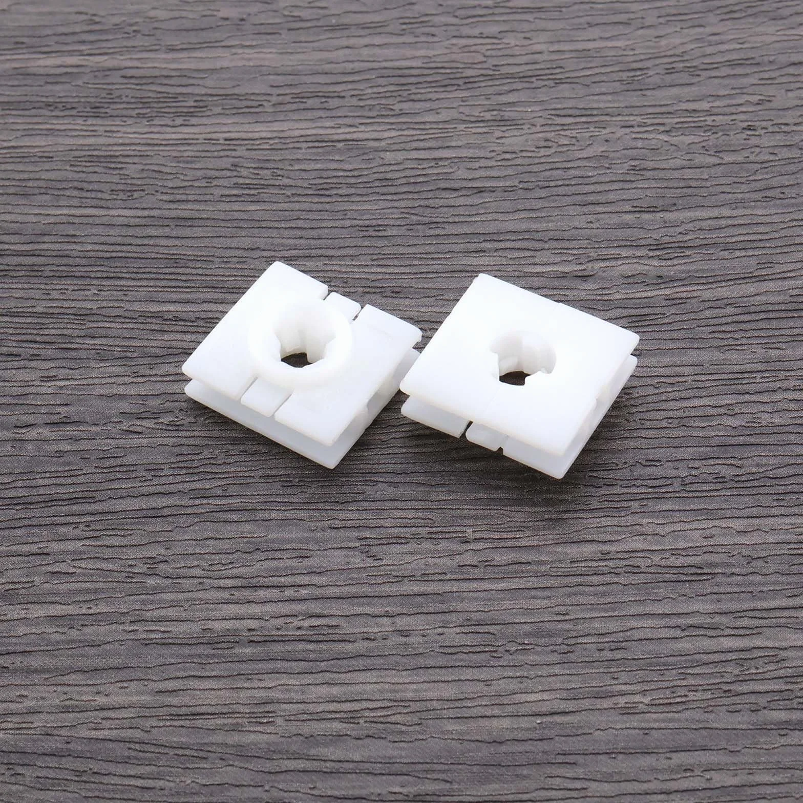 20 clips de sujeción para faldones laterales de plástico, cuadrados, compatibles con Smart Fortwo 451 y compatibles con Audi New A4L B9, color blanco